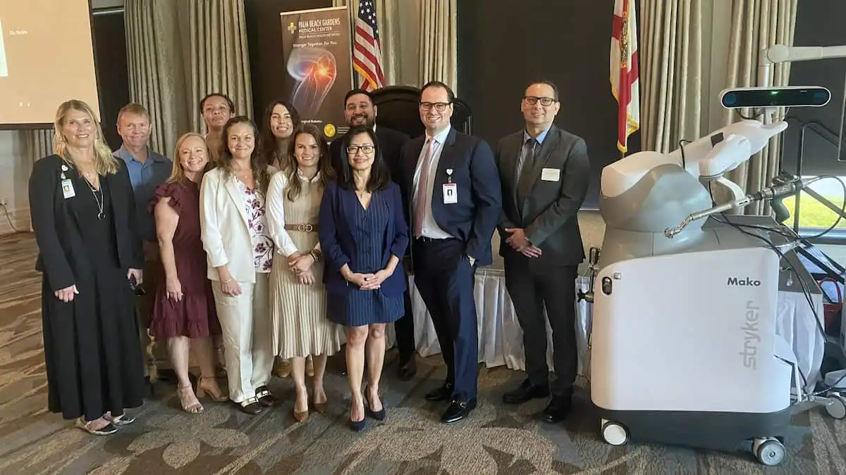Dr. Avino at Palm Beach Gardens Medical Center with Mako robotic system